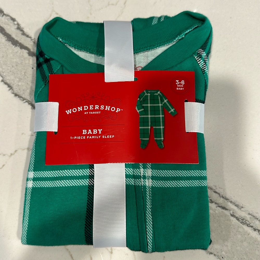 Wondershop Holiday Green Plaid Baby Sleeper Size 3-6 Months NEW